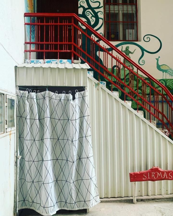 Sirma'S Unique Artsy Modern Quiet 1-Bdrm In The Heart Of Skopje Apartment Exterior photo